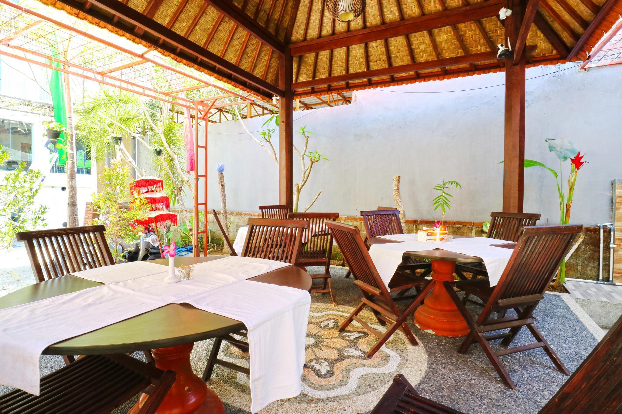 Taste Of Bali Hostel Kuta Lombok Exterior foto